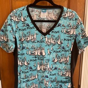 Disney’s Finding Dory scrub top